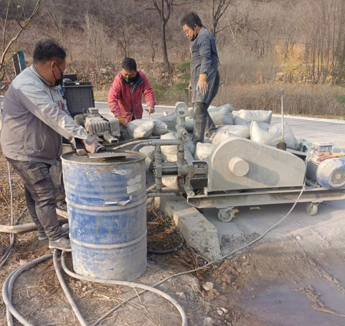 路南路面下沉注浆